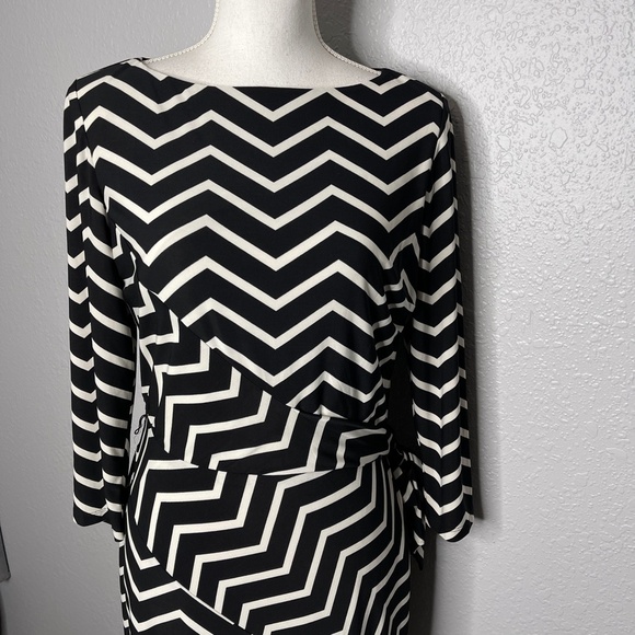 Ralph Lauren Chevron Faux  Wrap Dress size 10 Blak and white Chevron pattern - Picture 8 of 10